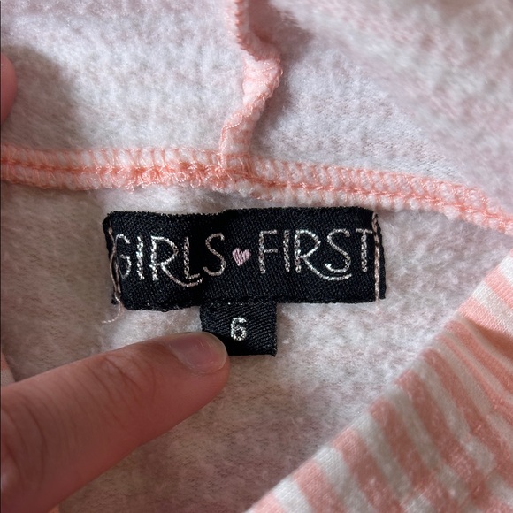 4 Set 5T Colorful Kids' Tops Set - Picture 3 of 9